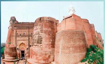 the-oldest-fort-built-in-india-which-still-exists-today