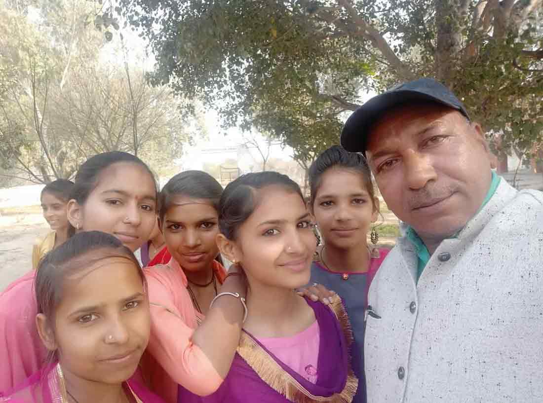 selfie-with-my-student-birthday-a-new-dimension-to-beti-bachao-beti-padhao-campaign
