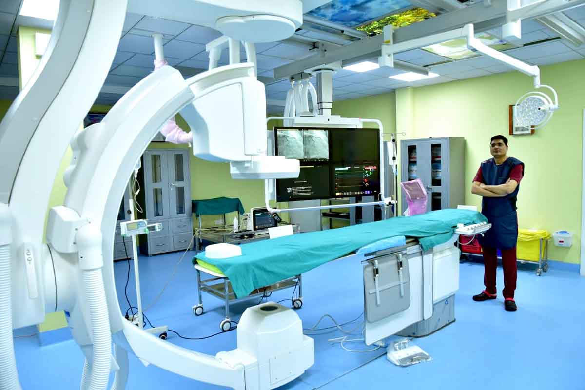 Chest Pain: ਛਾਤੀ ਦੇ ਦਰਦ ਨੂੰ ਅਣਦੇਖਿਆ ਨਾ ਕਰੋ 1 Heart Machine